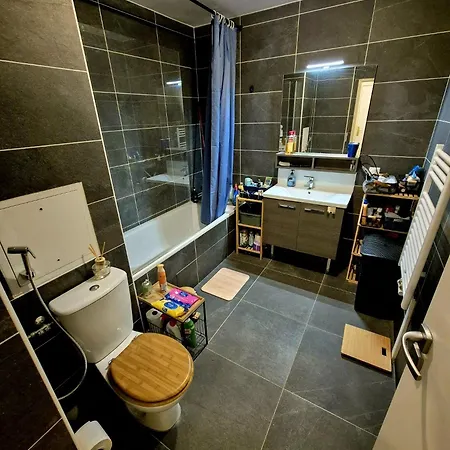 Aux Portes De Paris Apartment *